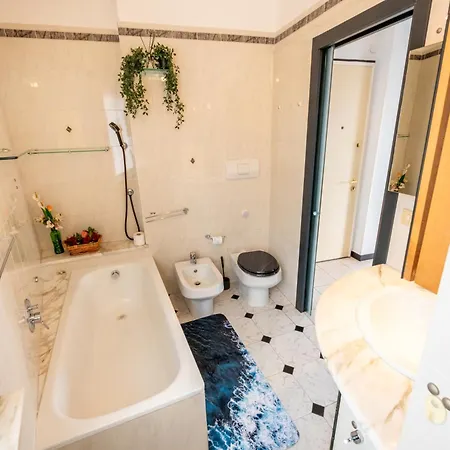 Apartment Edenshards1 - Sea, Air Conditioning, Full Comfort Genoa